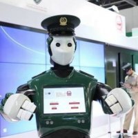 Los robots policías ya patrullan las calles
